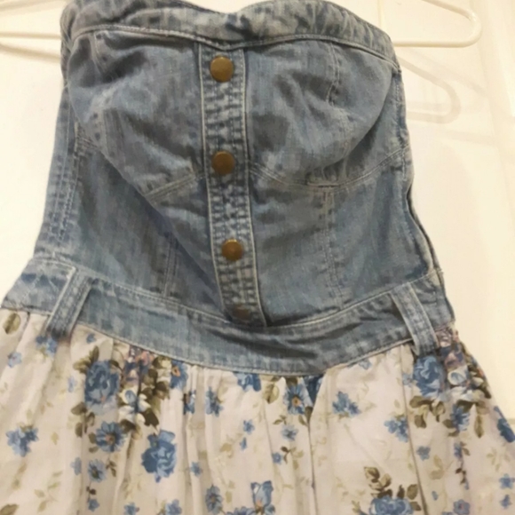 HOST PICK 🌸Blanco vintage Denim floral Dress🌸 - Picture 6 of 13